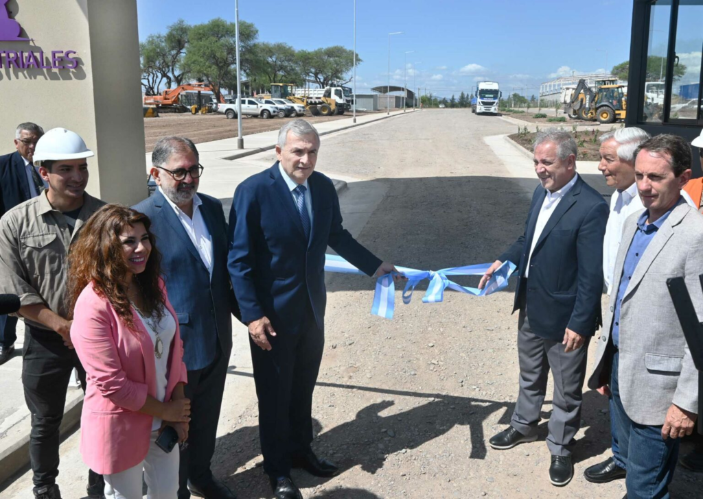 El intendente Jorge presente en la inauguración del Parque Industrial en Perico - Diario El Paso
